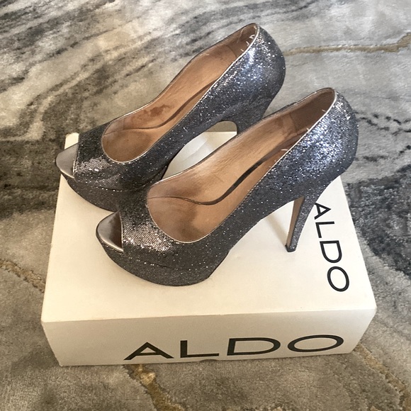 ALDO Sparkly Platform Pumps - Picture 3 of 9